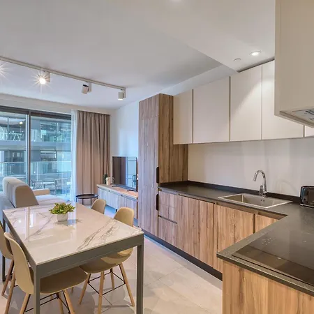 One Bedroom With Pool Access At Mercury St Julians Apartment