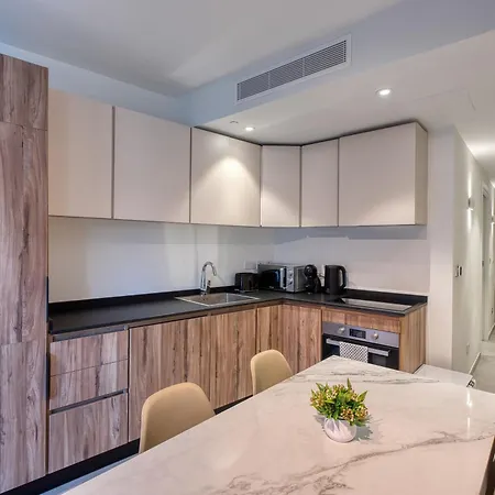 One Bedroom With Pool Access At Mercury St Julians * San Ġiljan