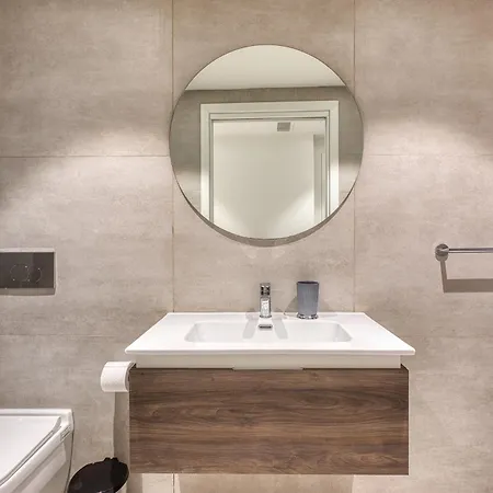 One Bedroom With Pool Access At Mercury St Julians * San Ġiljan