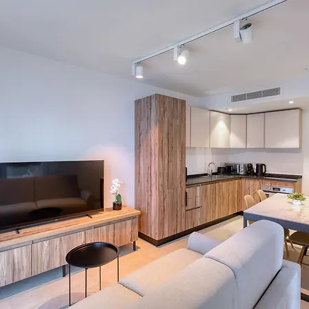 One Bedroom With Pool Access At Mercury St Julians Apartment